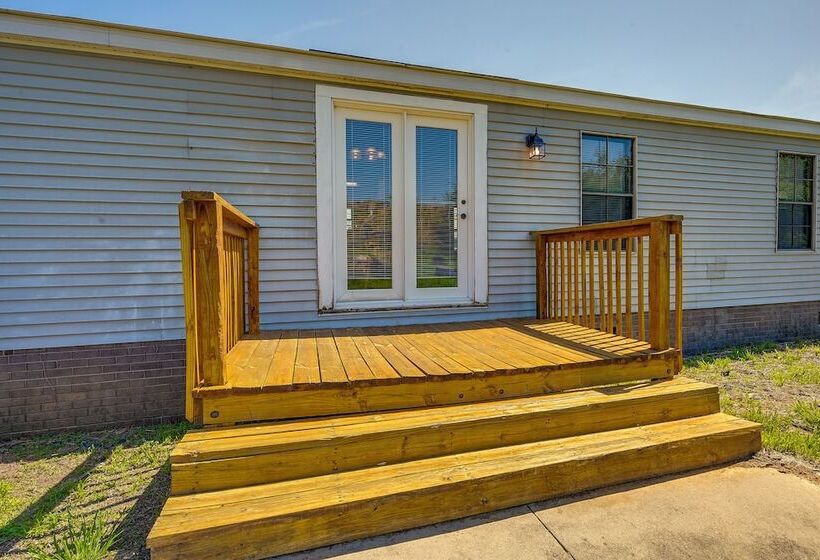 Quaint Asheboro Home ~ 1 Mi To North Carolina Zoo!