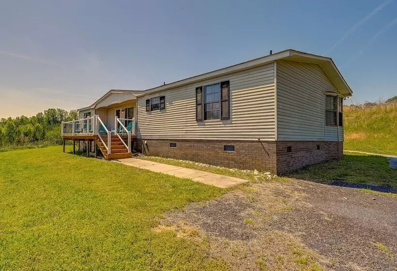 Quaint Asheboro Home ~ 1 Mi To North Carolina Zoo!
