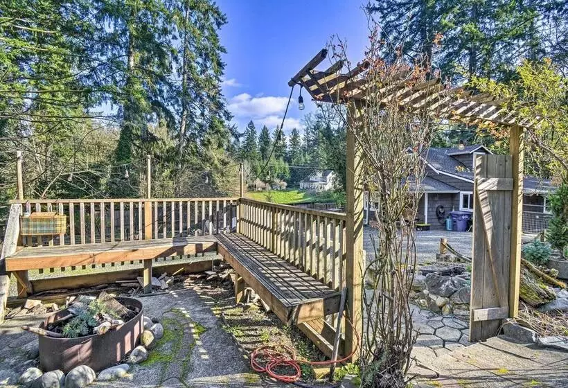 Pet Friendly Cabin: Minutes To Gig Harbor!