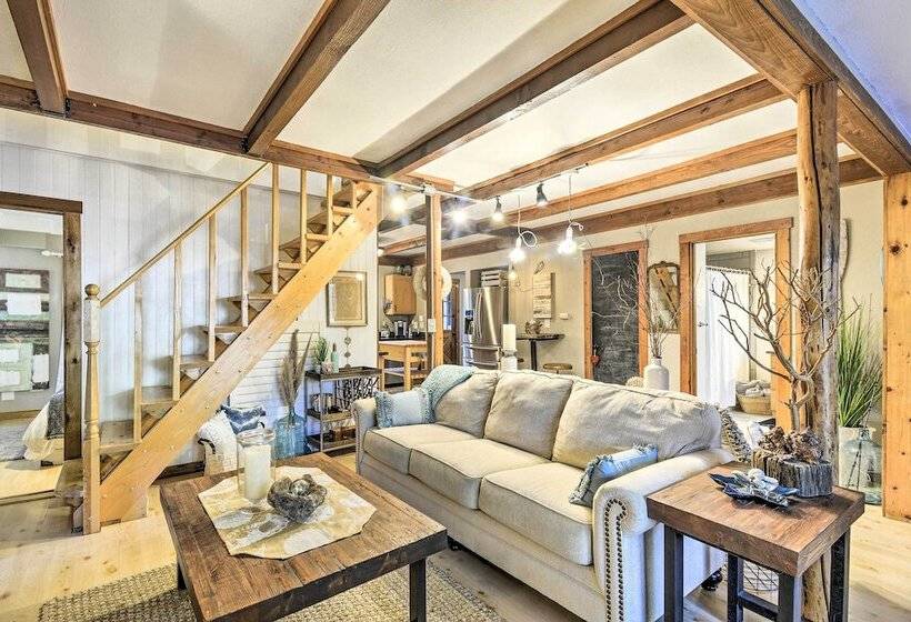 Pet Friendly Cabin: Minutes To Gig Harbor!