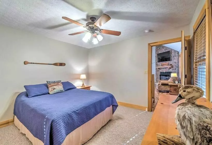 Quaint  Lakeside  Cabin W/ Pond & Fire Pit!