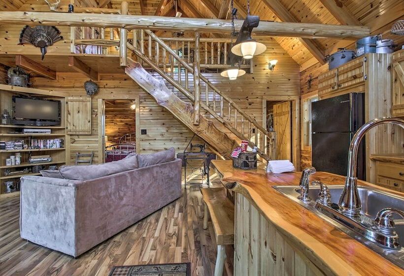 Macks Creek Cabin On 30 Acres W/ Dock & Watercraft