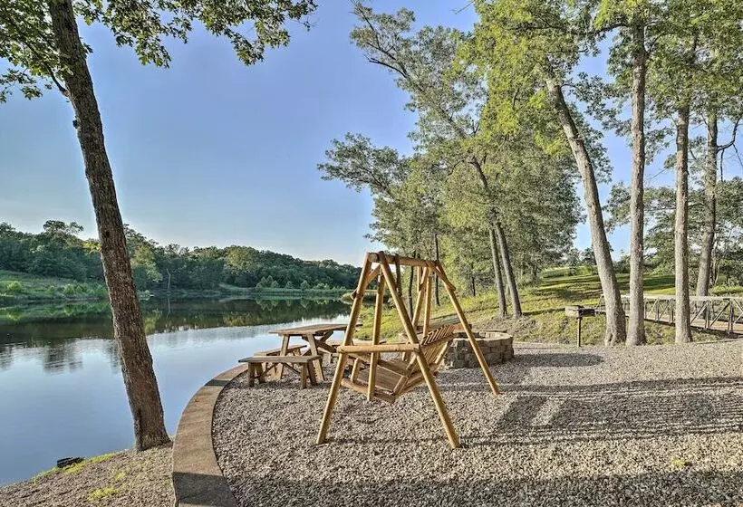 Macks Creek Cabin On 30 Acres W/ Dock & Watercraft