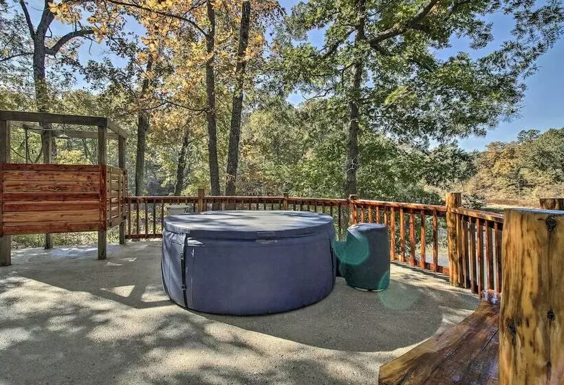 Macks Creek Cabin On 30 Acres W/ Dock & Watercraft