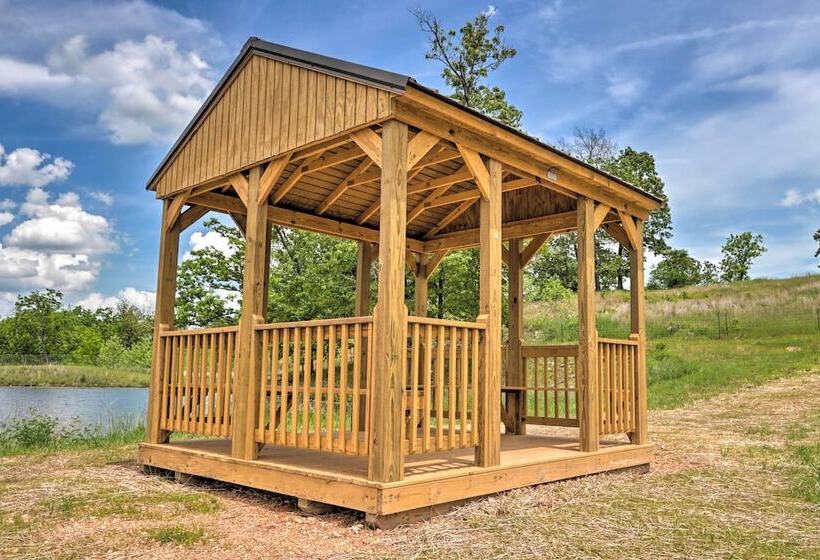 Macks Creek Cabin On 30 Acres W/ Dock & Watercraft