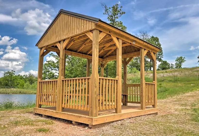 Macks Creek Cabin On 30 Acres W/ Dock & Watercraft