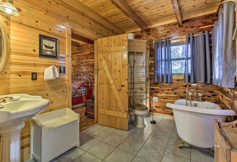 Macks Creek Cabin On 30 Acres W/ Dock & Watercraft