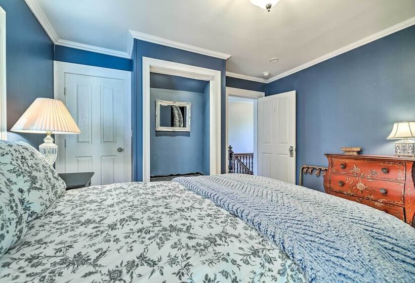 Restored Victorian Home Walk To Downtown Hawley!