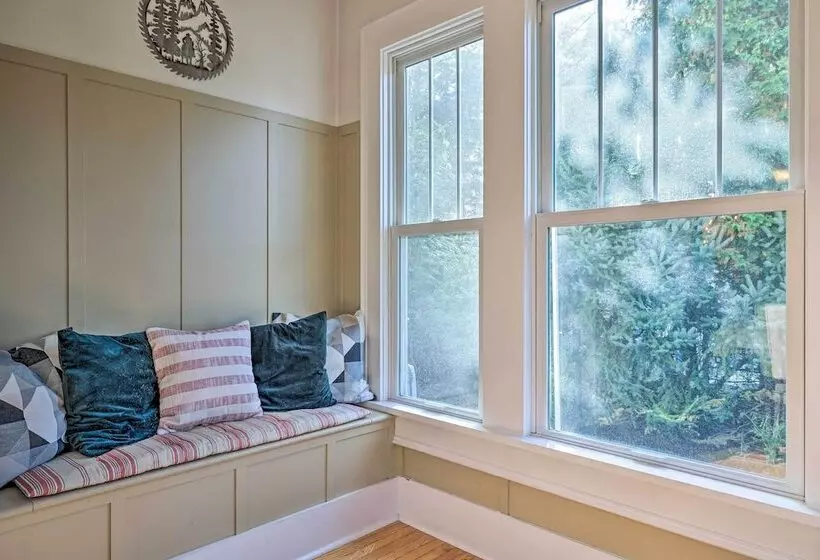Restored Victorian Home   Walk To Downtown Hawley!
