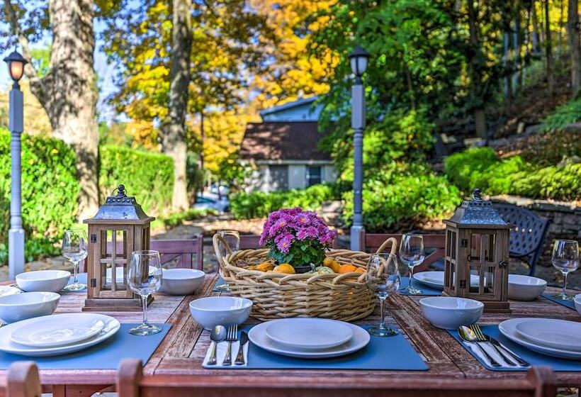 Restored Victorian Home Walk To Downtown Hawley!