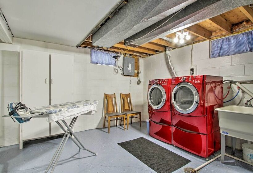 Rochester House W/ Yard   5 Minutes To Mayo Clinic