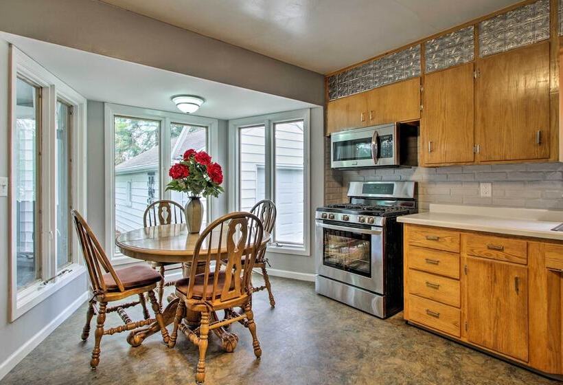 Rochester House W/ Yard   5 Minutes To Mayo Clinic