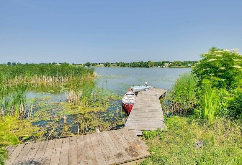 Scenic Cape Vincent Retreat: Walk To Marina!