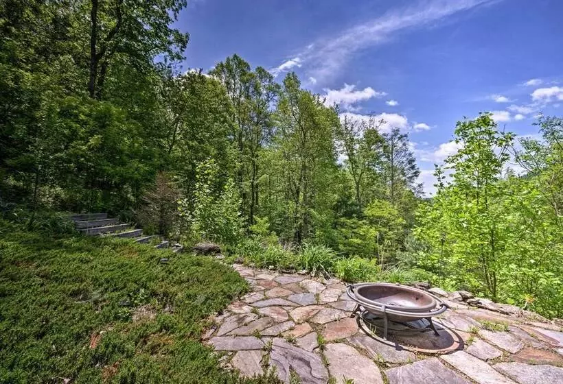 Secluded Lenoir Cabin: 4 Mi To Dtwn Blowing Rock