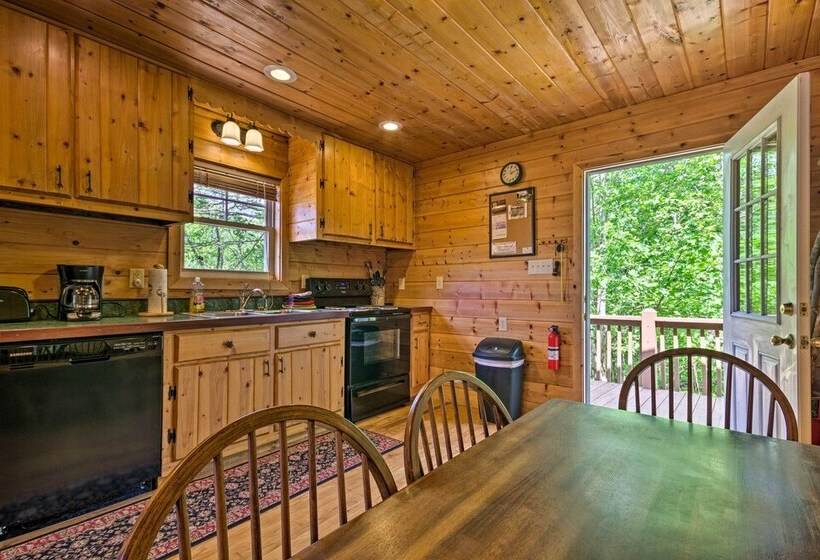 Secluded Lenoir Cabin: 4 Mi To Dtwn Blowing Rock