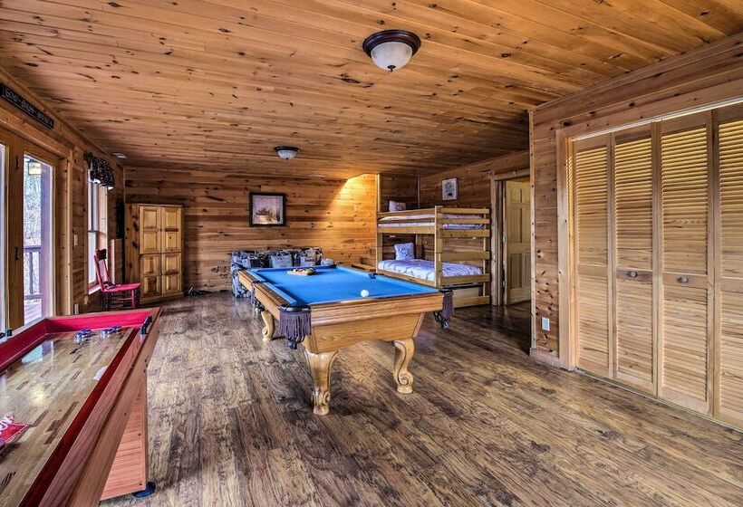 Rustic Sevierville Cabin: Private Hot Tub & Games!