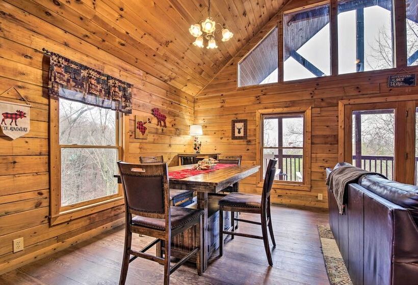 Rustic Sevierville Cabin: Private Hot Tub & Games!