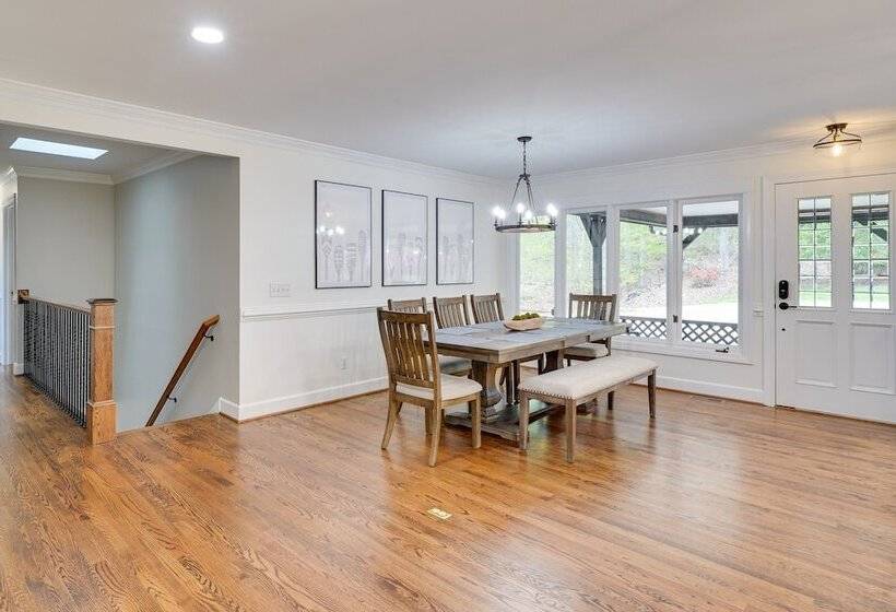 Spacious Waterfront Hyco Lake Retreat W/ Dock!