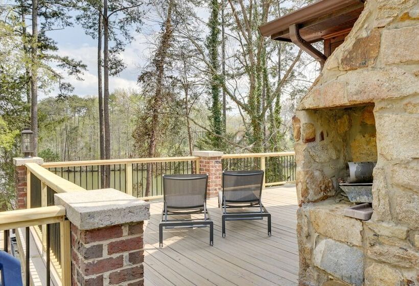 Spacious Waterfront Hyco Lake Retreat W/ Dock!
