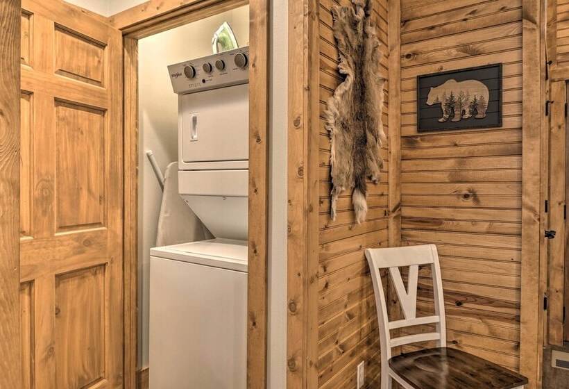 Branson West Cabin W/ Pool Access & Golfing