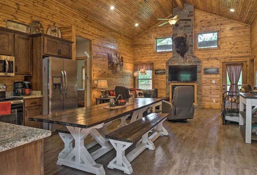 Branson West Cabin W/ Pool Access & Golfing