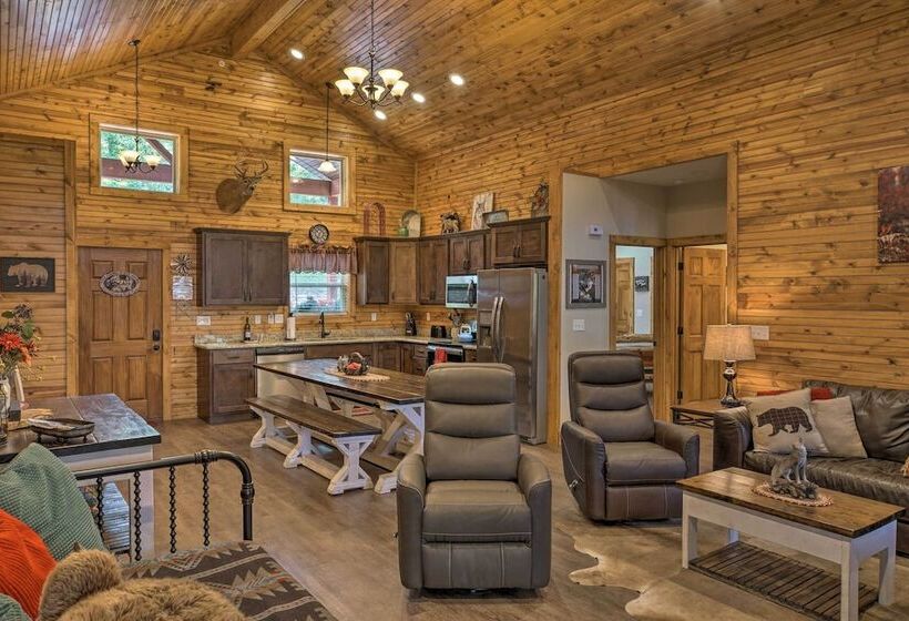 Branson West Cabin W/ Pool Access & Golfing