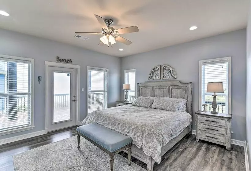 Steps To Shore: Crystal Beach Retreat W/ Deck!