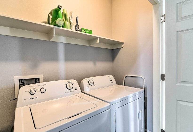 Steps To Shore: Crystal Beach Retreat W/ Deck!