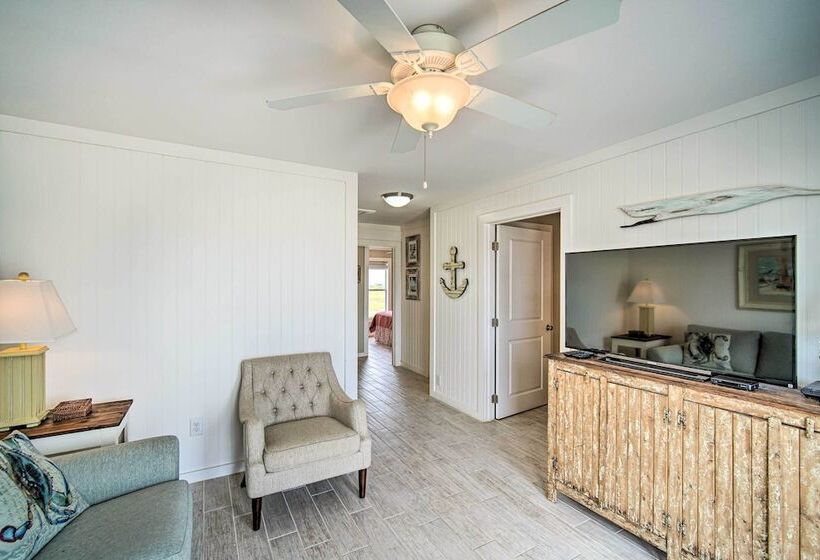 Sunny Gulf Shores Haven, 3 Mi To Fort Morgan!