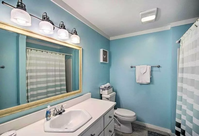 Sunny Gulf Shores Haven, 3 Mi To Fort Morgan!