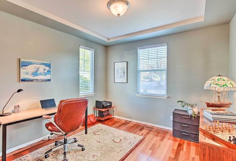 Tacoma Home W/ Garden + Pond ~ 3 Mi To Beach!