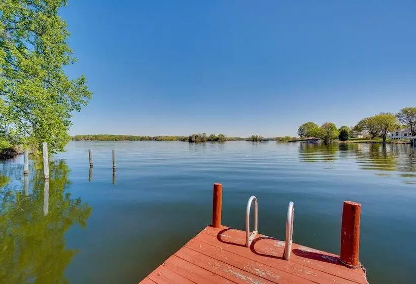 The View   Waterfront Lake Anna Home W/ Dock!