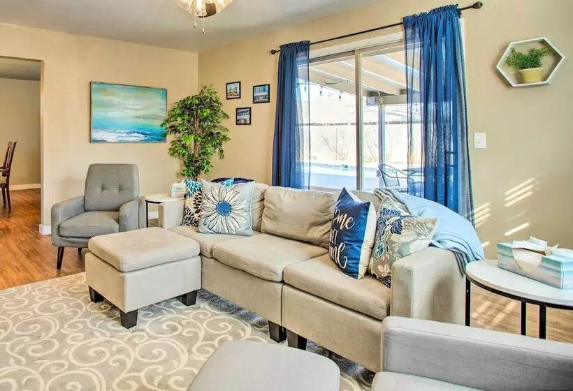 The Village Home W/ Pool, 12 Mi To Okc!
