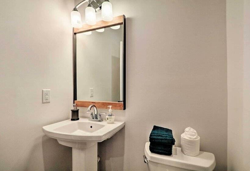 Updated Downtown Red Bank Home 5 Mi To Beach!