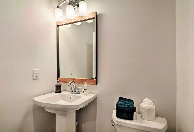 Updated Downtown Red Bank Home 5 Mi To Beach!