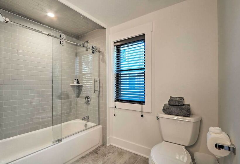 Updated Downtown Red Bank Home 5 Mi To Beach!