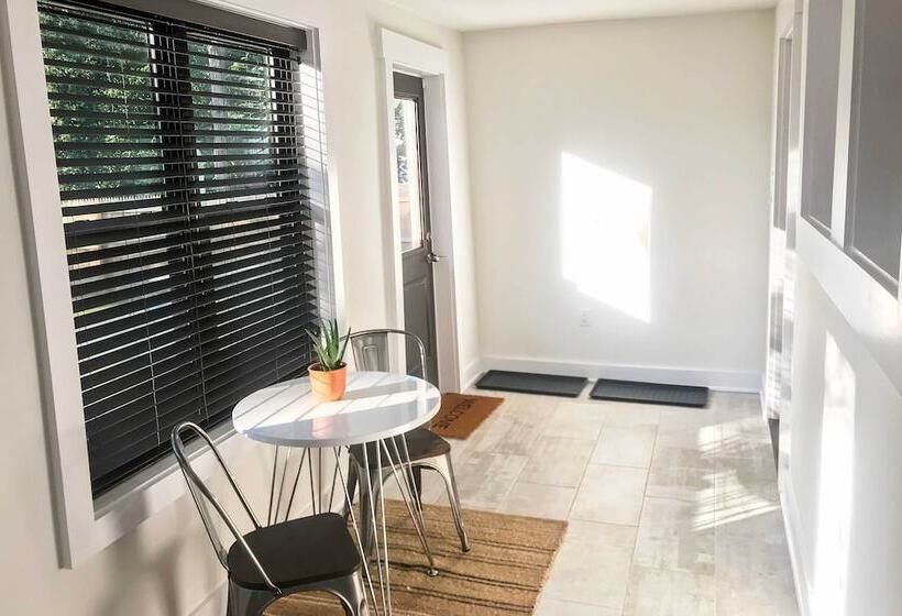 Updated Downtown Red Bank Home 5 Mi To Beach!