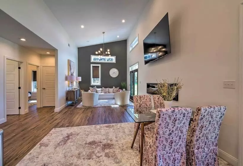 Upscale & Quiet Paducah Retreat On 15 Acres!