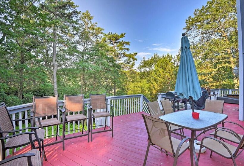 Waterfront Lake Harmony Home W/ Hot Tub & Fire Pit