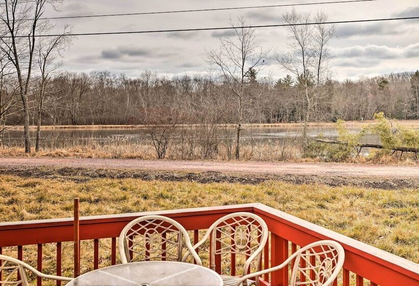 White Haven Lakeside Home W/ Kayaks & Fireplace!