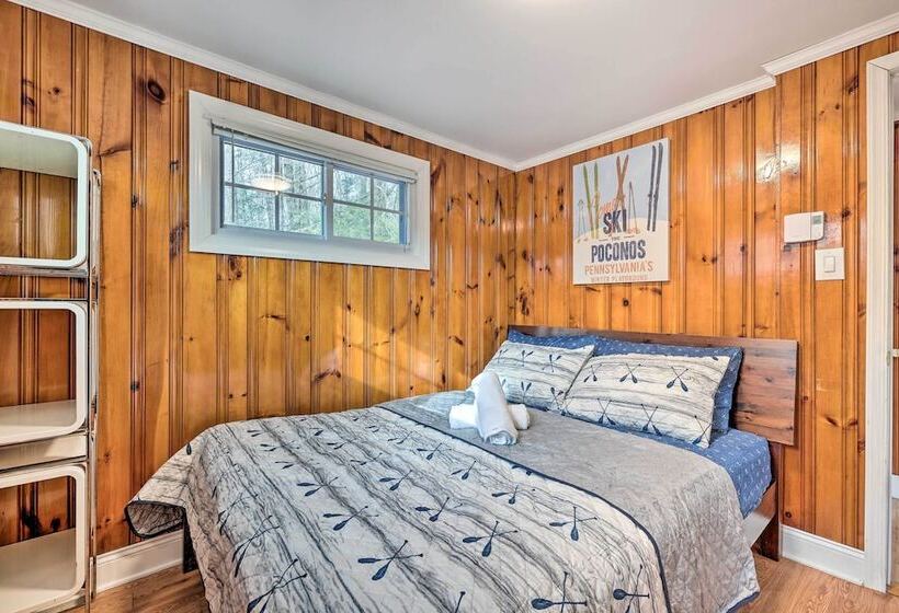 White Haven Lakeside Home W/ Kayaks & Fireplace!