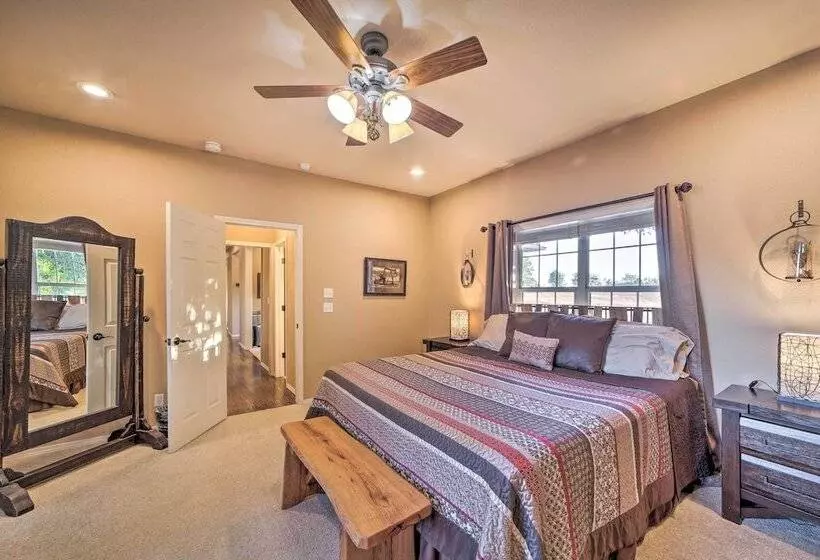 15 Acre Retreat Near Dtwn Tulsa & Skiatook Lake