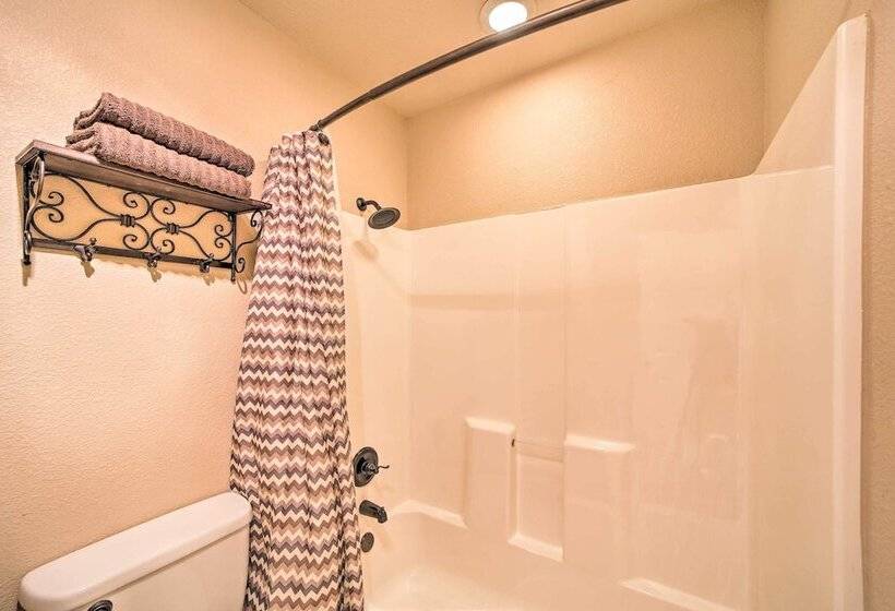 15 Acre Retreat Near Dtwn Tulsa & Skiatook Lake