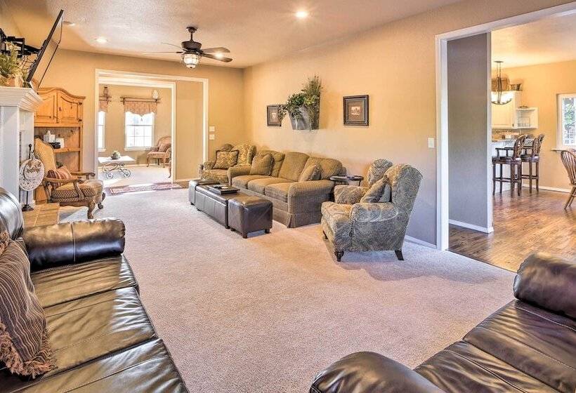 15 Acre Retreat Near Dtwn Tulsa & Skiatook Lake