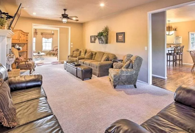 15 Acre Retreat Near Dtwn Tulsa & Skiatook Lake