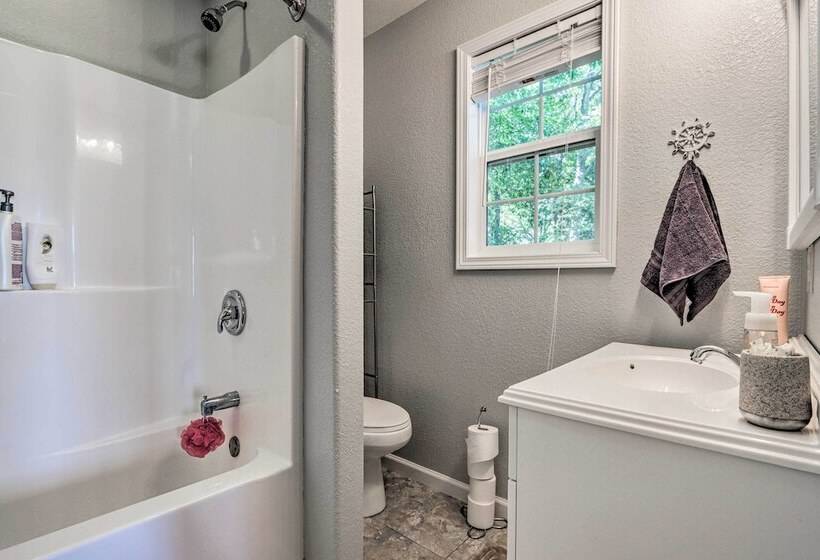 Bittersweet Lakefront Retreat  In Lake Ozark!