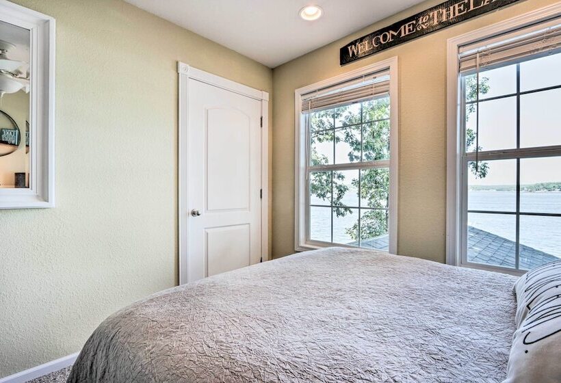 Bittersweet Lakefront Retreat  In Lake Ozark!