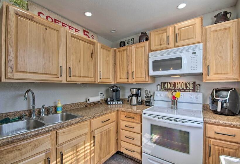 Bittersweet Lakefront Retreat  In Lake Ozark!