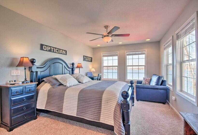 Bittersweet Lakefront Retreat  In Lake Ozark!