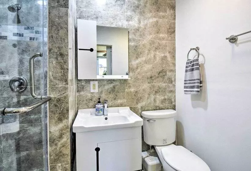 Bright Oasis On Lake Hartwell W/ Boat Dock!